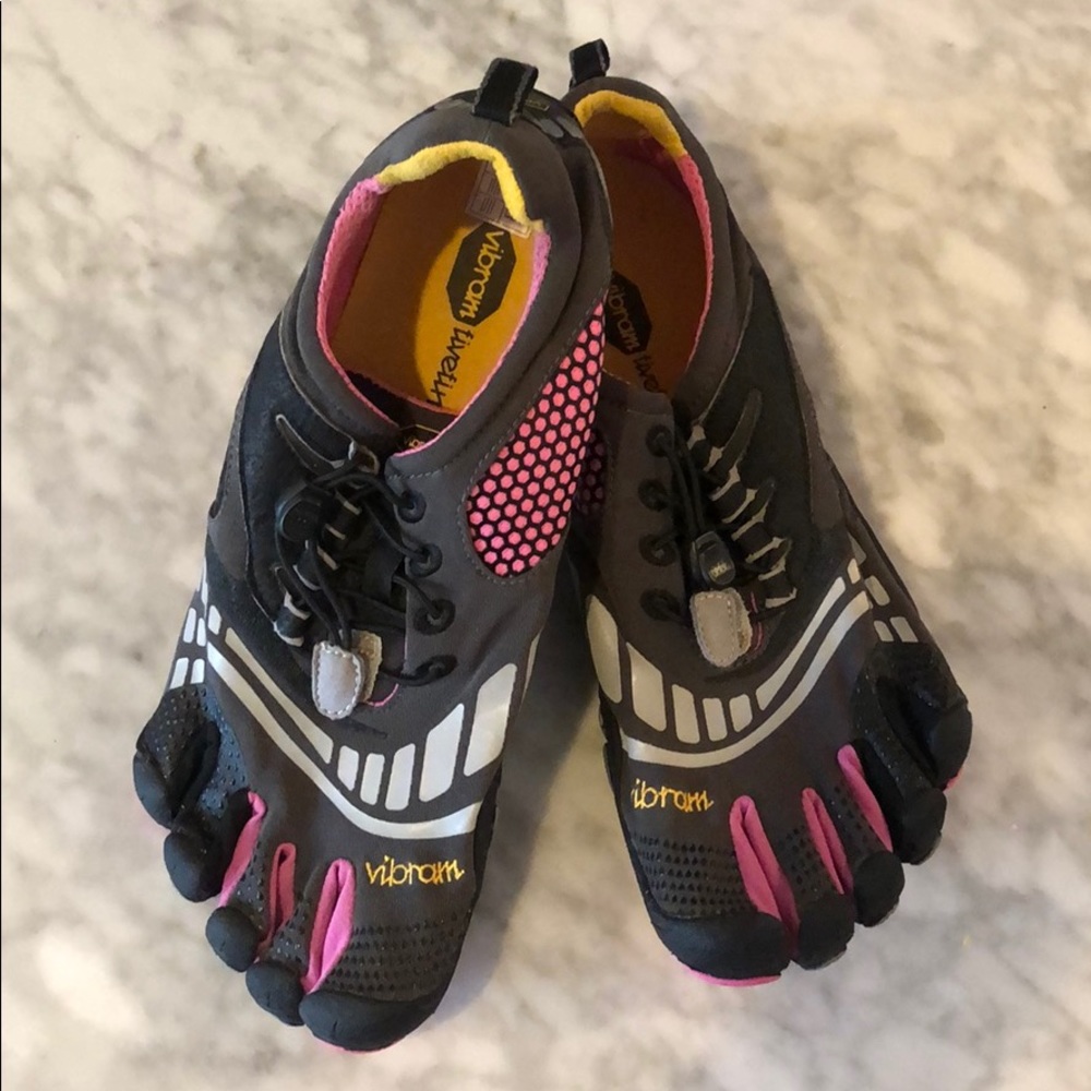 NBW Womens Vibram Fivefingers size 42